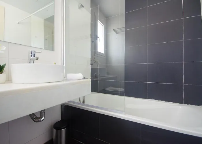 Valle Golf -next To The Golf Course And Very Close To The * 에스테포나