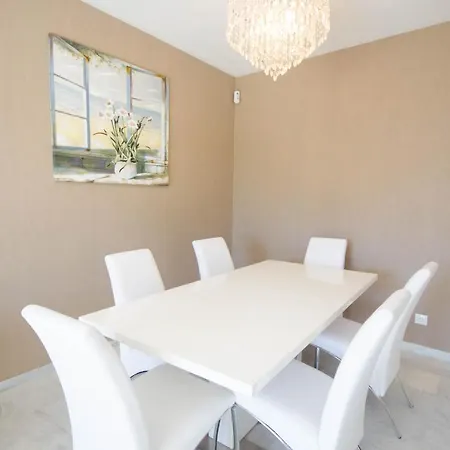 Daire Valle Golf -next To The Golf Course And Very Close To The Estepona